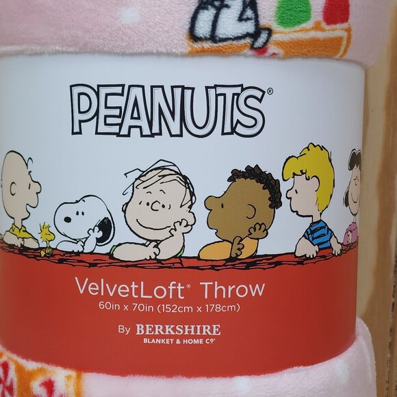 Peanuts Snoopy VelvetLoft Plush Throw Blanket By Berkshire 60"x70" Holiday - Picture 4 of 7